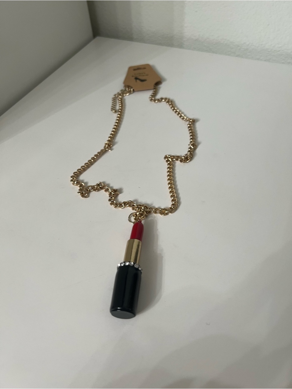 Fashion Gold Chain Necklace with Red Lipstick Pendant - Women Makeup Accessory